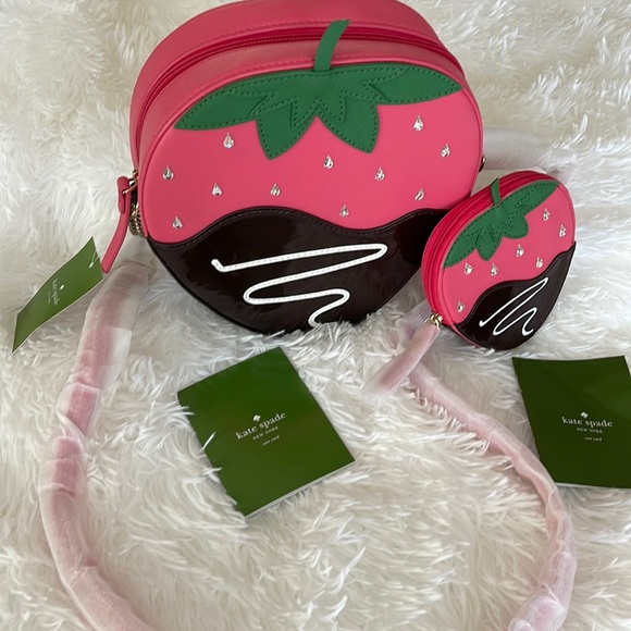 kate spade Handbags - NWT Kate Spade Collectors Crème de La Crème Strawberry Purse and Change Purse